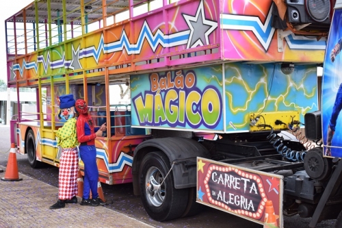 Carretas da alegria geram polêmica em Cascavel